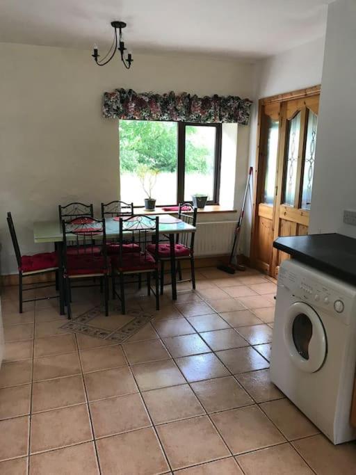 Castlegregory-Seaside 2 Bedroomed Cottage Exteriör bild